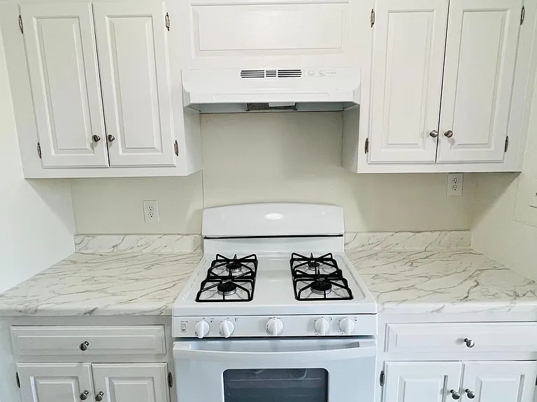 4520 King St #407 — Photo 6