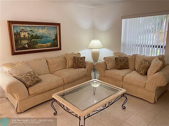 3rd image of 2774 Carambola Cir S #2774