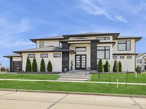 17466 Berkshire Pkwy, Clive, IA 50325