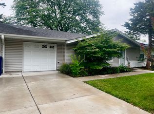 225 Webster Ln, Schaumburg, IL 60193