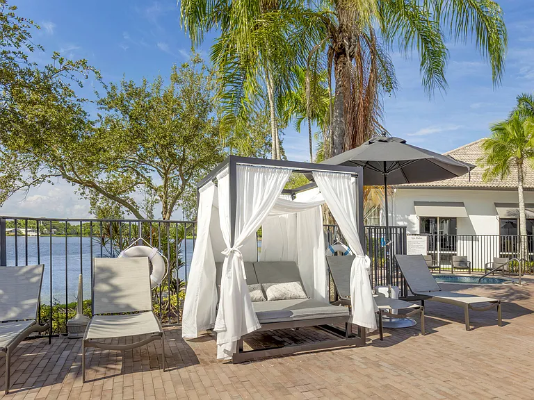 Bell Coconut Creek — Photo 21