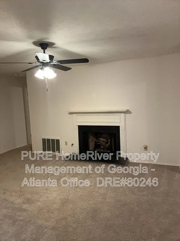 2 bed, 2.0 bath, 1244 sqft, $1,599 — Photo 4