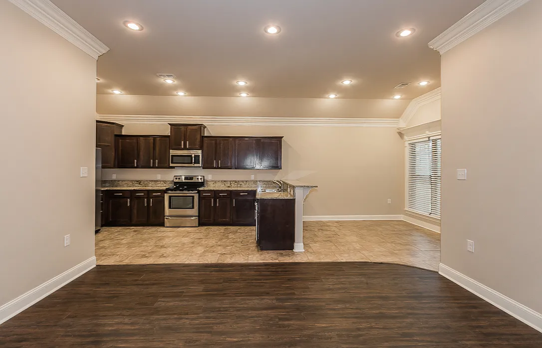 3 bed, 1523 sqft, $2,300 — Photo 3