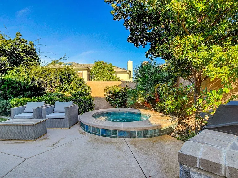 308 Round Stone Ct — Photo 68