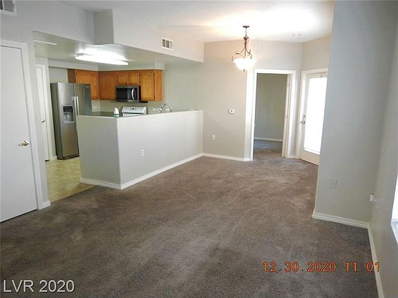 3rd image of 3400 Cabana Dr Unit 1033