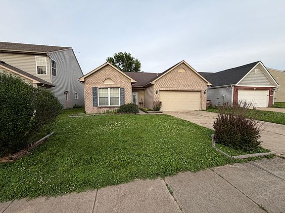 2nd image of 3285 Lakestream Dr