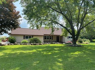 1035 S Tripp Rd, Hillsdale, MI 49242