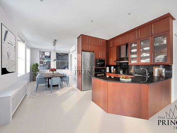 5th image of 55 Liberty St APT 8B