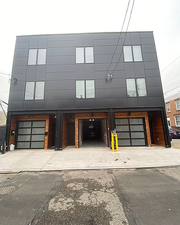 1st image of 2526 E Albert St