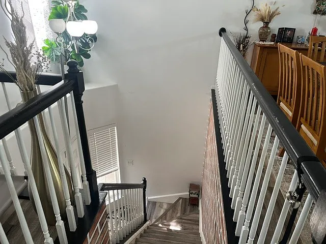 2 bed, 1639 sqft, $2,400 — Photo 3