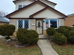 239 Zuelke Dr, Bellwood, IL