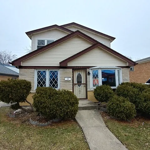 239 Zuelke Dr photo 1