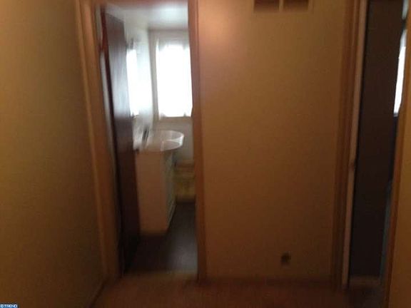 5th image of 23 Lincoln Ave