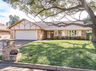 906 Purdue Dr, Arlington, TX 76012