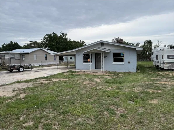 217 Palmetto St, Lake Placid, FL 33852
