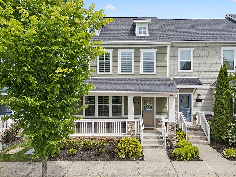 1st image of 2043 Oglethorpe Dr