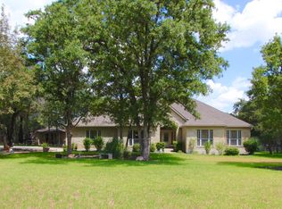 236 Legacy Trail Dr, La Vernia, TX 78121