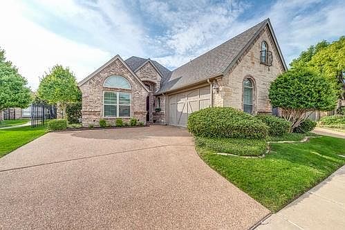 5th image of 218 La Fontaine Ln