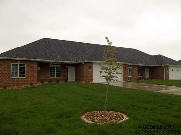 1958 Spyglass Dr, Dubuque, IA 52002