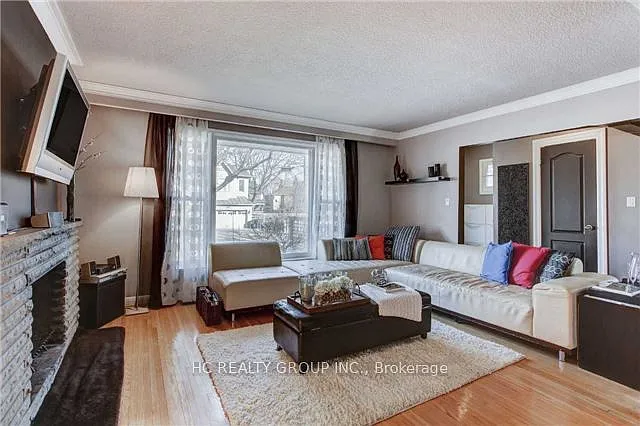 980 Lillian St — Photo 7