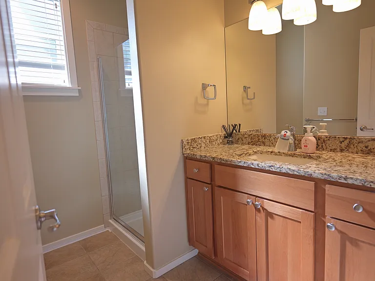 3438 NE Marion Ln — Photo 13