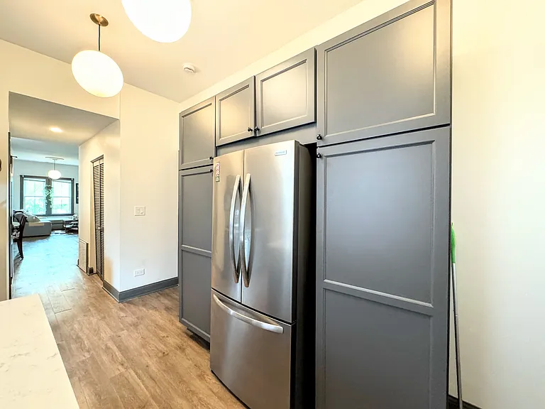 1040 W Roscoe St #3 — Photo 11