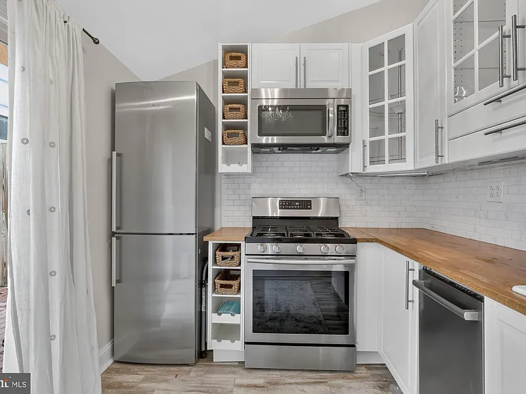 130 Elfreths Aly — Photo 10