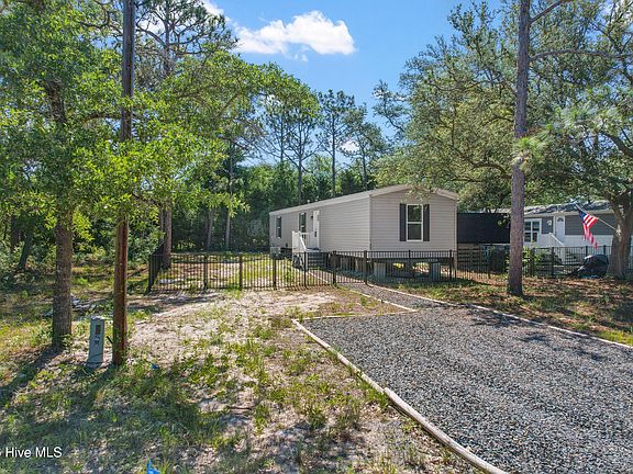 3rd image of 2740 Ocean View Avenue SW