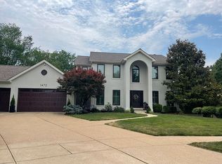 1472 Bent Oak Ridge Dr, Fenton, MO 63026