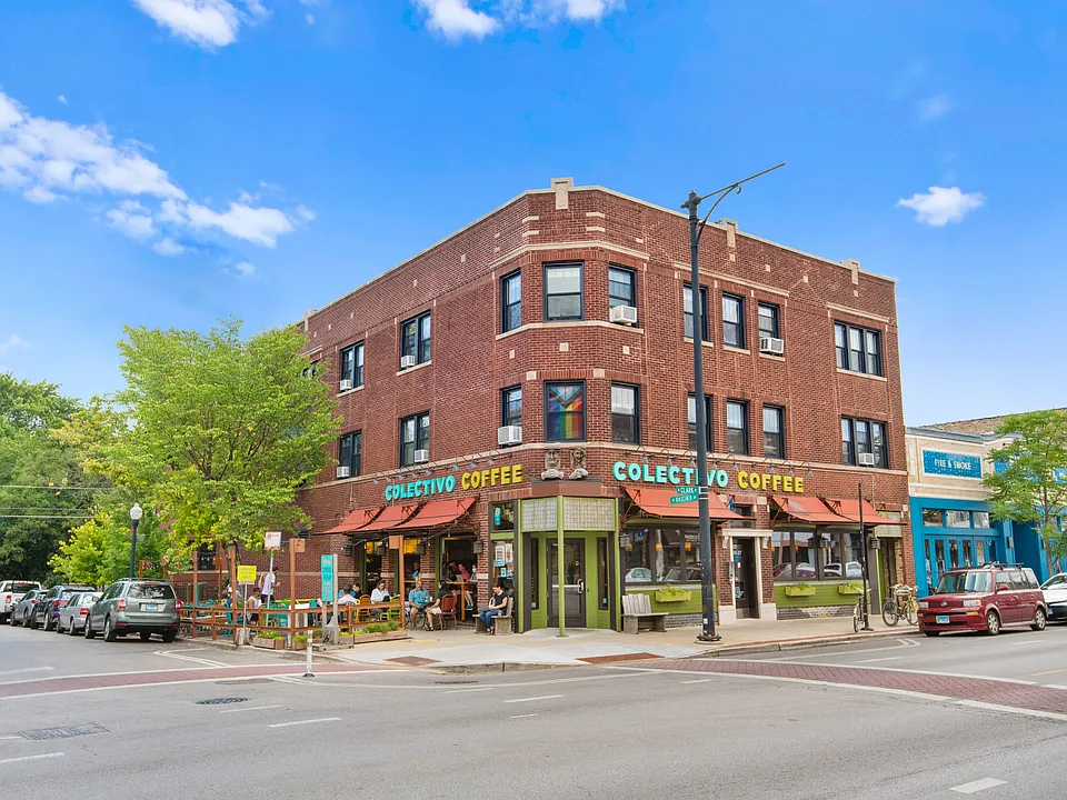 5425 N Clark Apartments