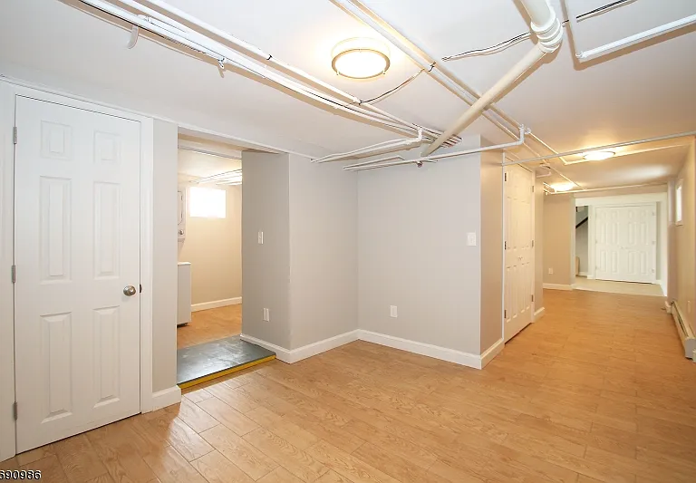 43 Walnut Cres #1 — Photo 27