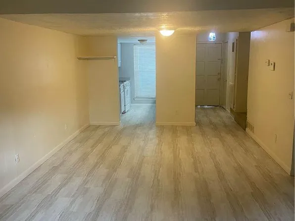 72 Knollwood Cir, Savannah, GA 31419