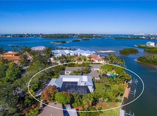 1207 N Lake Shore Dr, Sarasota, FL 34231