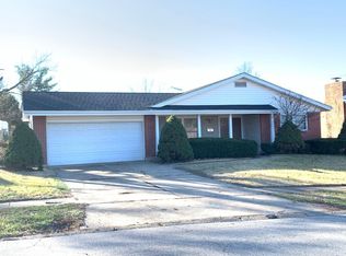 1610 Saint Anthony Ln, Florissant, MO 63033