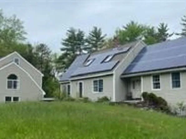 44 Chase Rd, South Hampton, NH 03827