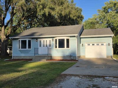 608 N 3rd St, Riverton, IL, 62561