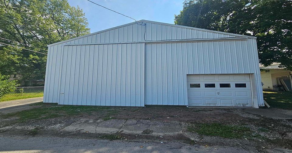 1st image of 115 Olive St