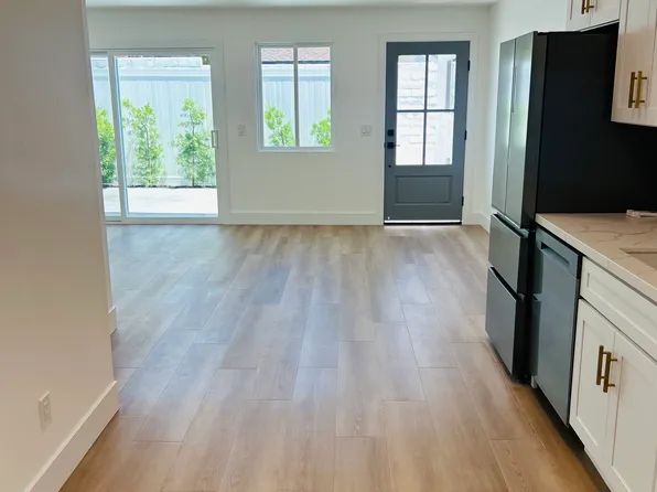 6281 Balmoral Dr, Huntington Beach, CA