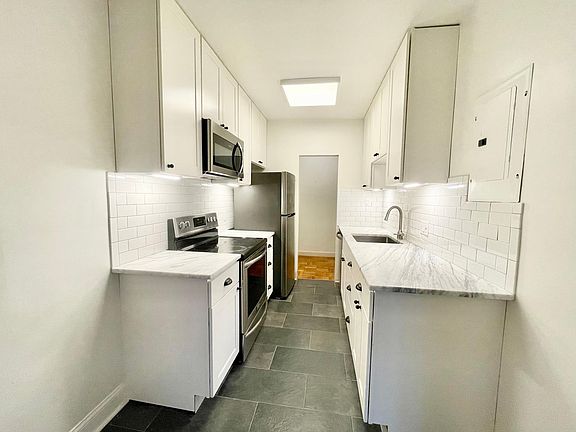 5th image of 3051 Idaho Ave NW APT 100