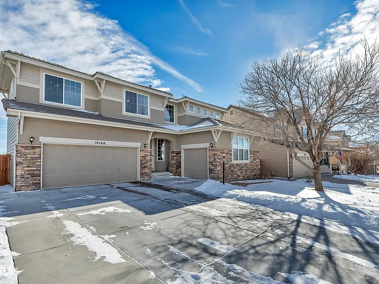 10168 Nottingham Dr — Photo 1
