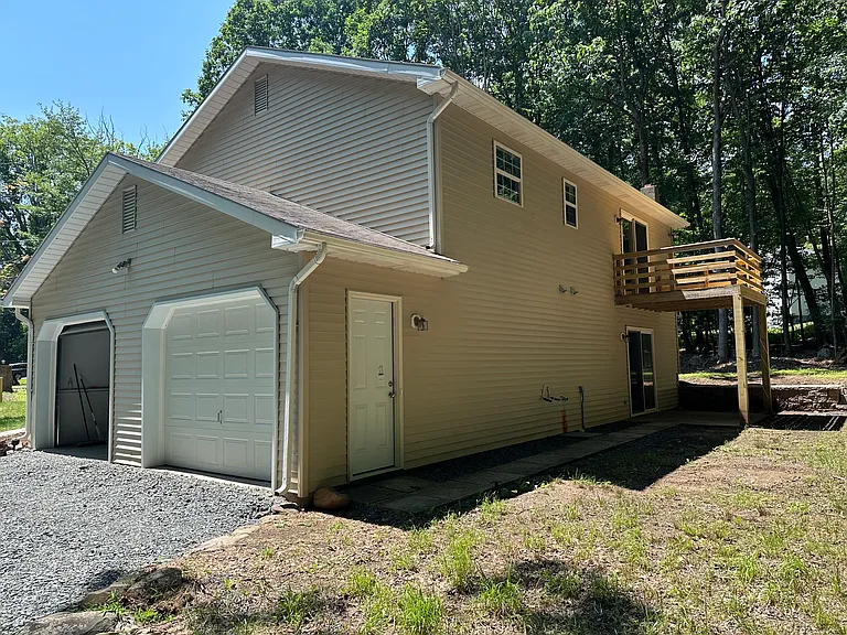 519 Sumac Ct — Photo 2