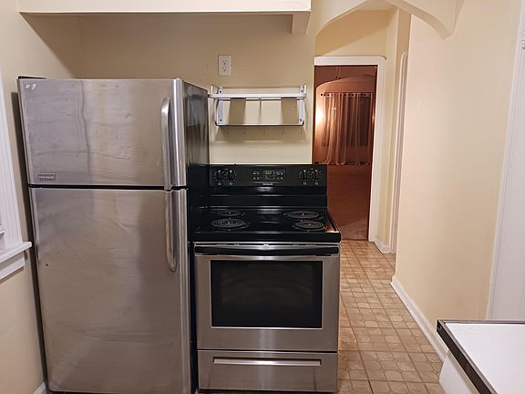 3rd image of 19100 Lake Shore Blvd #3