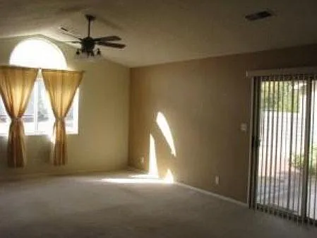 4809 Aubry Hills Dr NE — Photo 3