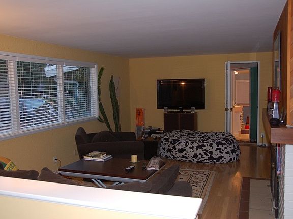 3rd image of 12827 NE 84th St