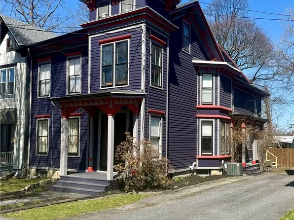 25 Grover St, Auburn, NY 13021