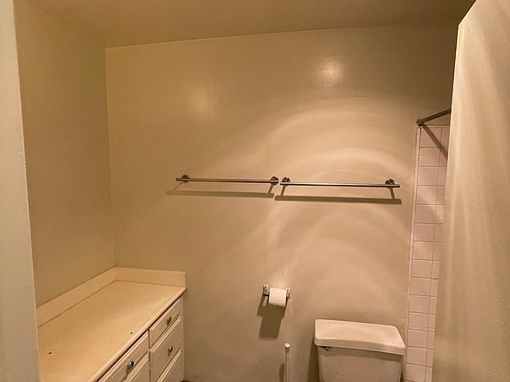 4th image of 602 Pier Ave #3