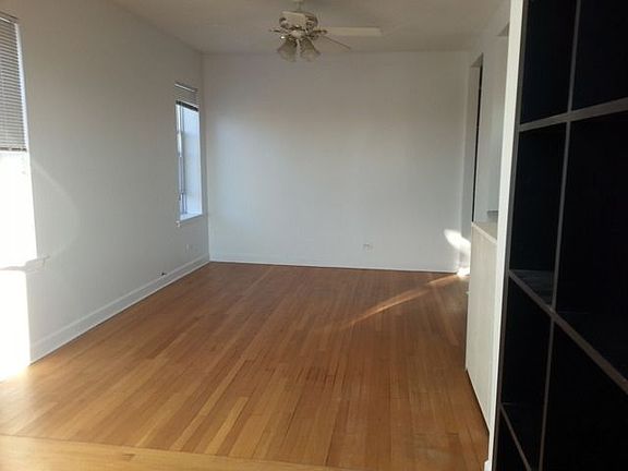 3rd image of 2240 W Wilson Ave APT 3N