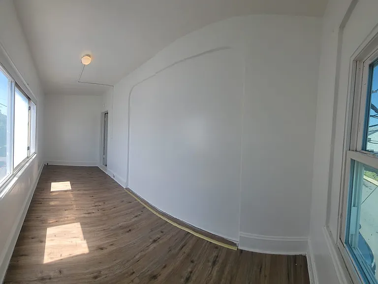 400 W Market St #3 — Photo 20