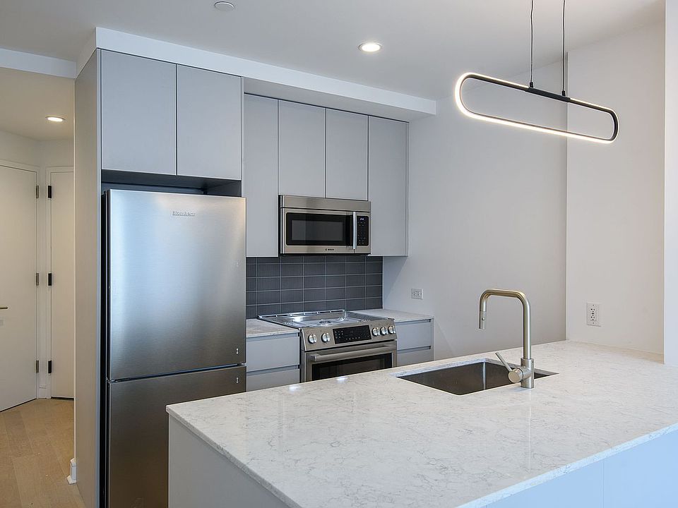 1st image of 8 Court Sq #10H