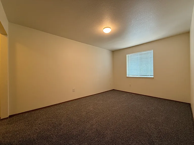 Alder Crossing Apartments — Photo 7